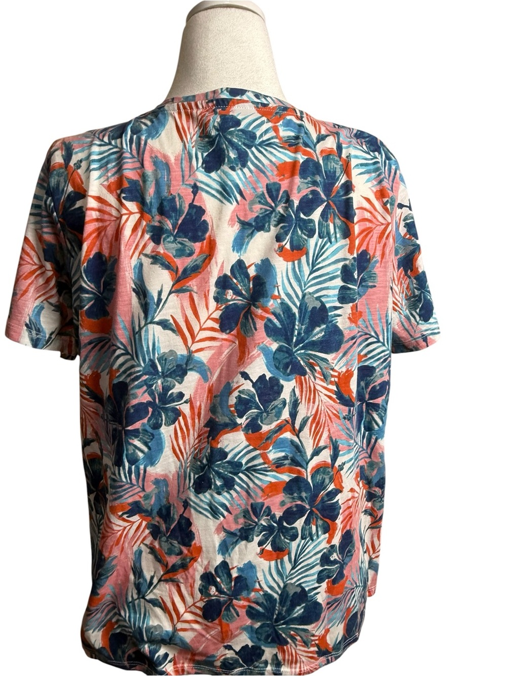 Stella Parker Tropical V-Neck Short Sleeve Tee in Coral & Navy size XL - Picture 4 of 8
